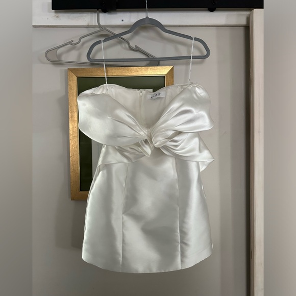 ELLIATT Espousal Dress in Ivory - Picture 4 of 6